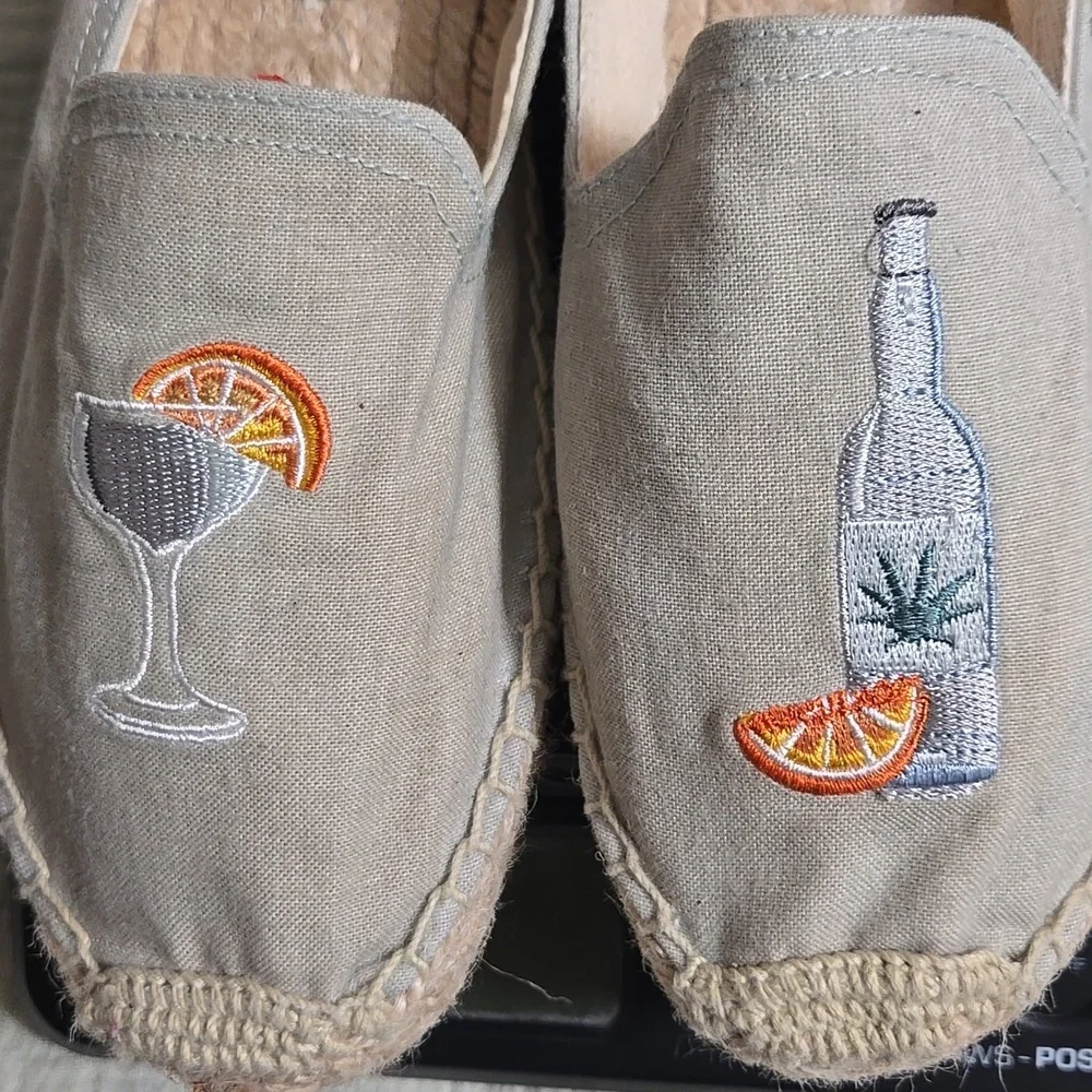 Soludos Women's Espadrilles with Fun Embroidery - Tan Size 7